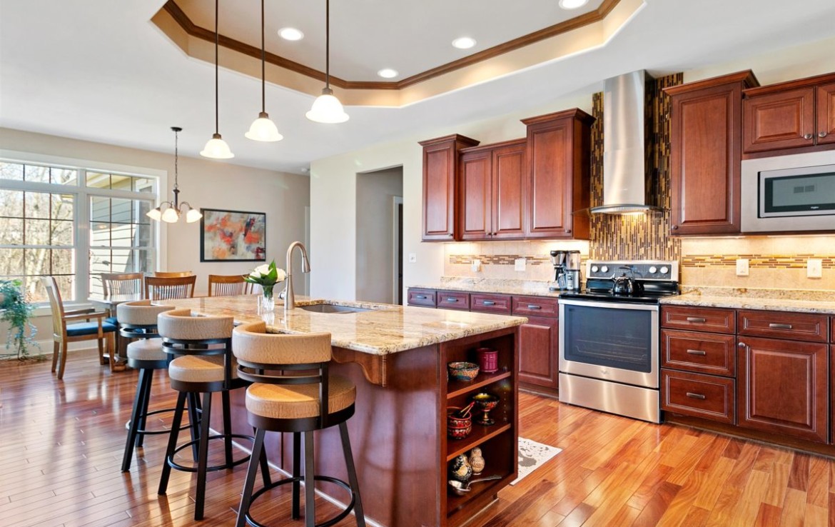 7180 W River Birch Dr Mequon Benefit Realty