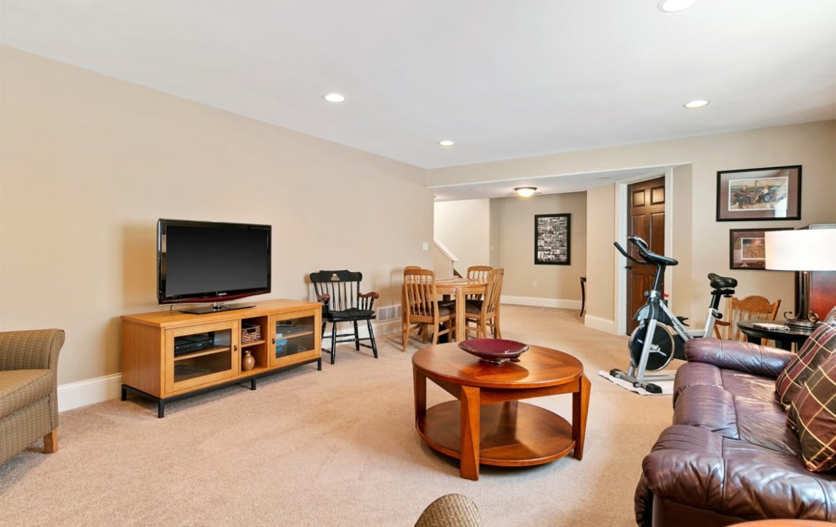 7180 W River Birch Dr Mequon Benefit Realty