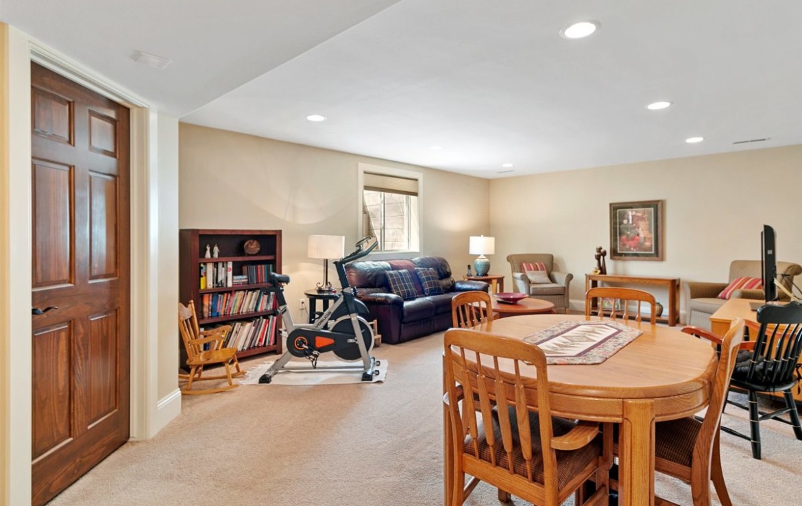 7180 W River Birch Dr Mequon Benefit Realty